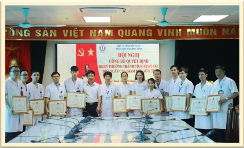 SỞ Y TẾ KHEN THƯỞNG ĐỘT XUẤT KÍP 79king con CẤP CỨU KỊP THỜI NGƯỜI BỆNH NHỒI MÁU CƠ TIM  