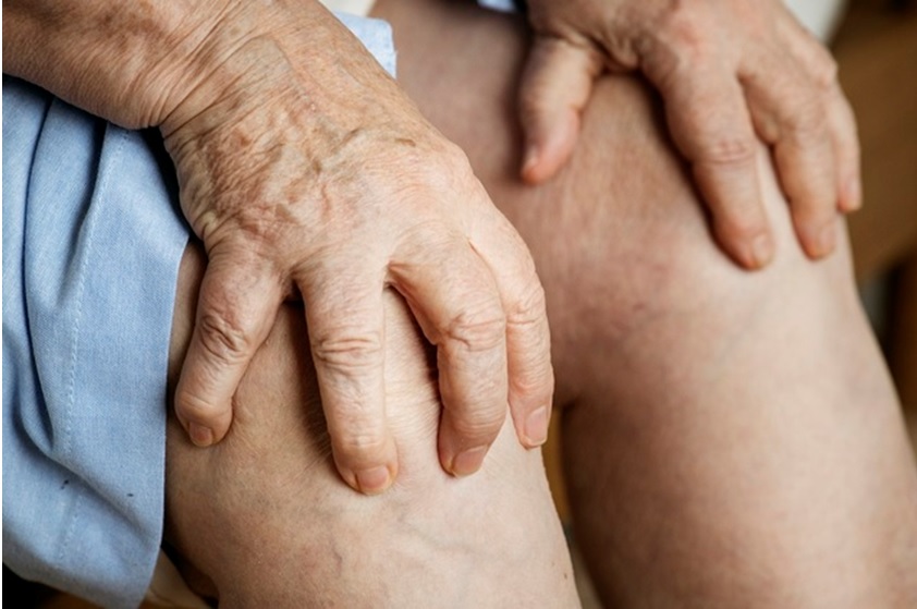 TRỜI LẠNH LÀM CÁCH NÀO ĐỂ GIẢM ĐAU XƯƠNG KHỚP